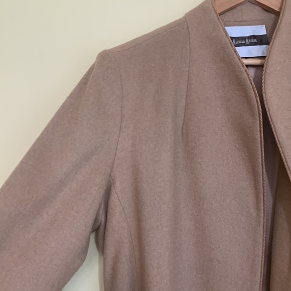 Fleurette Neiman-Marcus Vintage 100% Camel Hair Belted Wrap Walking Trench Coat - Picture 10 of 17